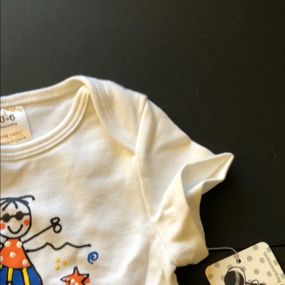 Beach baby onesie. - Picture 5 of 11